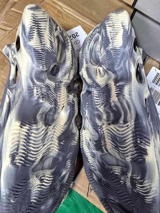 Adidasi Foam Runner Mxt yeezy