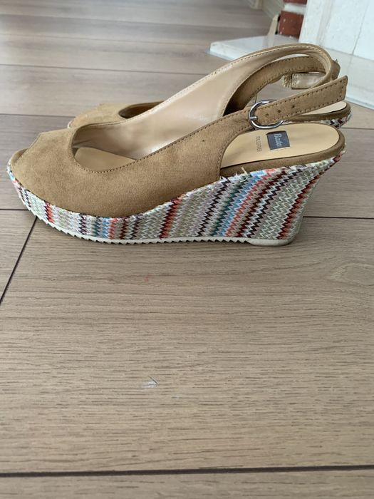 Дамски сандали