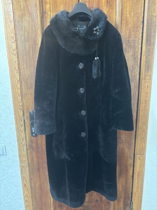 Продам мутоновую шубу