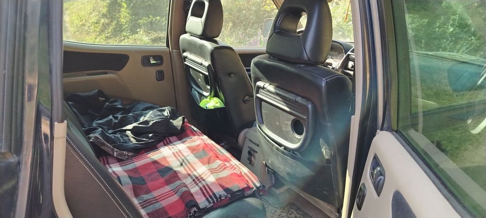 Nissan Terrano тъмно син