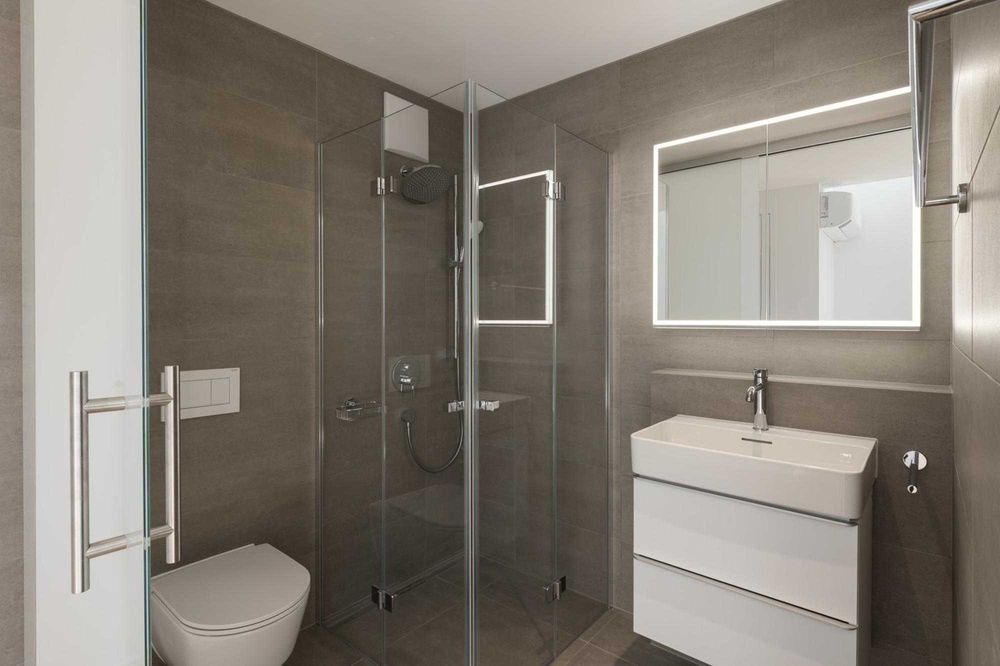 Дава се под наем Двустаен апартамент в София, Център - 54 кв.м за 408 € - Снимка #2