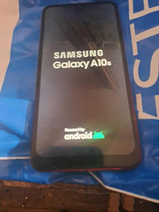 Срочно продам телефон