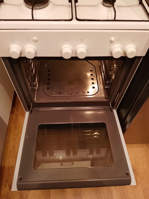 Продам газовую плиту