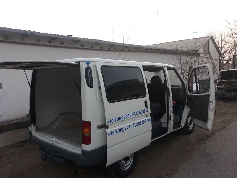 Ford sotiladi  ideal holatda