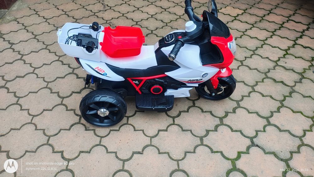 Motocicleta mașină electrica copii stare că noua.