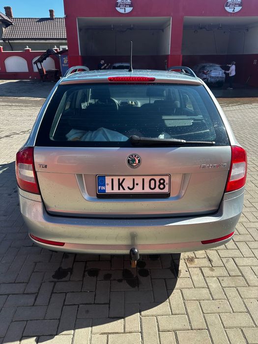 Vând Skoda Octavia