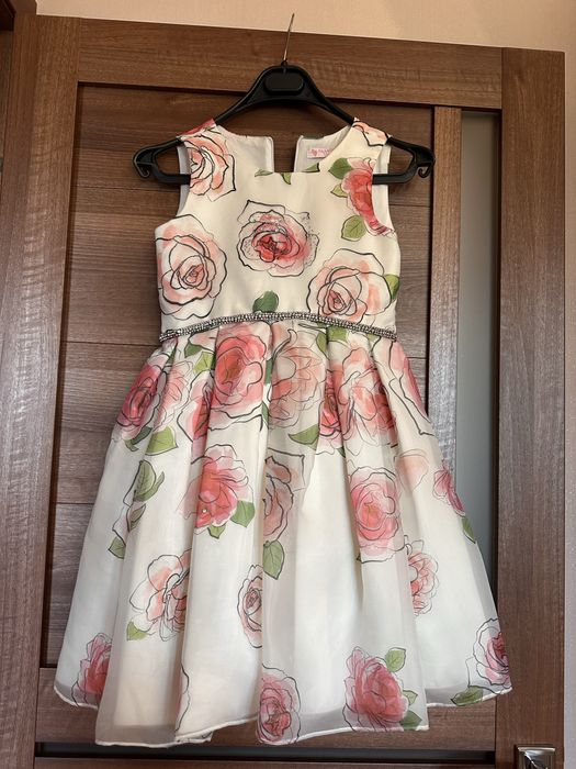 Нарядное платье для девочки 134-140