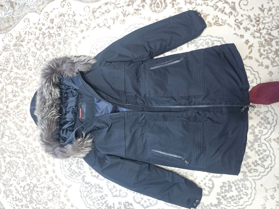 Продам парку новую