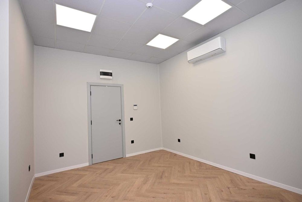 Дава се под наем Офис в Перник, Изток - 86 кв.м за 720 € - Снимка #2