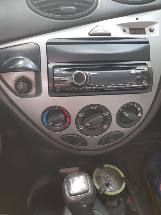 FORD Focus 2000 — imagine 4