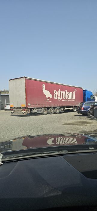 Vând semiremorca mega,transport utilaje