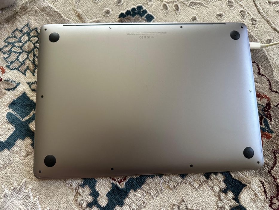 Iphone MacBook Air M1 2020