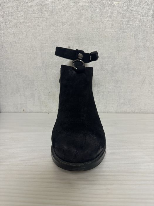 Замшевые ботинки