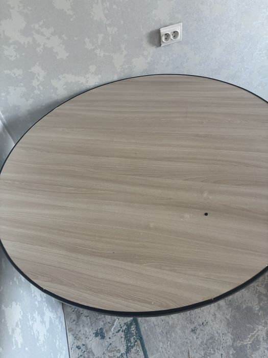 продам стол круглый 110 размер срочно