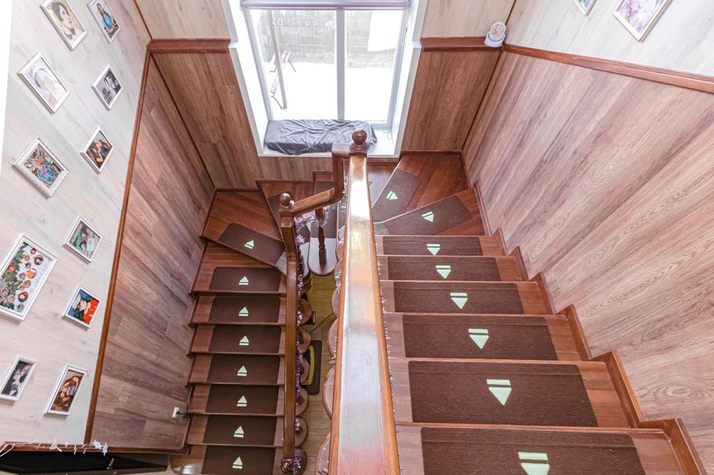 Срочно!!! Продажа дома 10 соток. Юго-Восток левая сторона . Торг