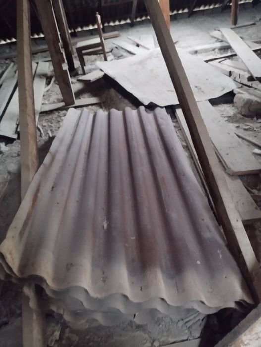 Старые доски железные шифер бочка и много других вещей продаётся