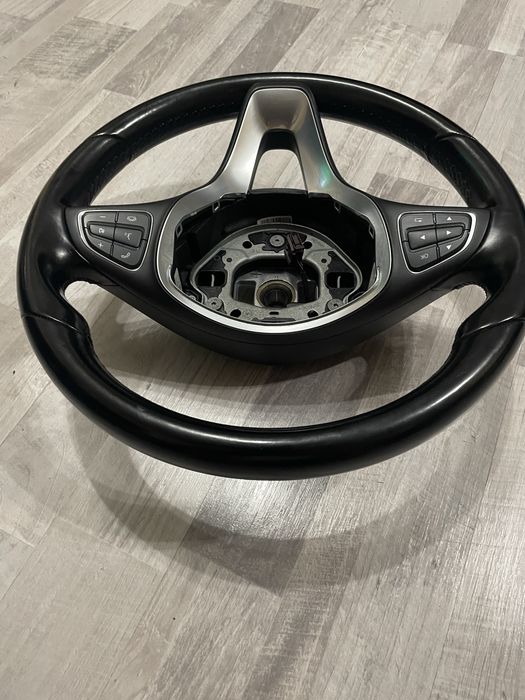 Mercedes Волан w 205 w204 w166 w212 - като Нов