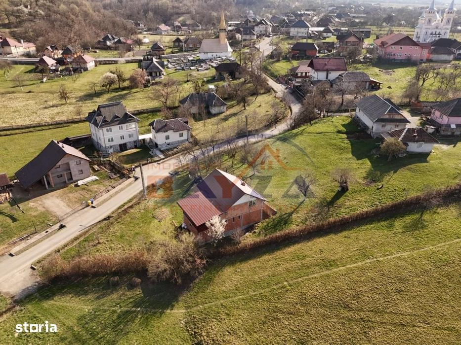 Casă P+M, teren 1.200 mp – Coaș