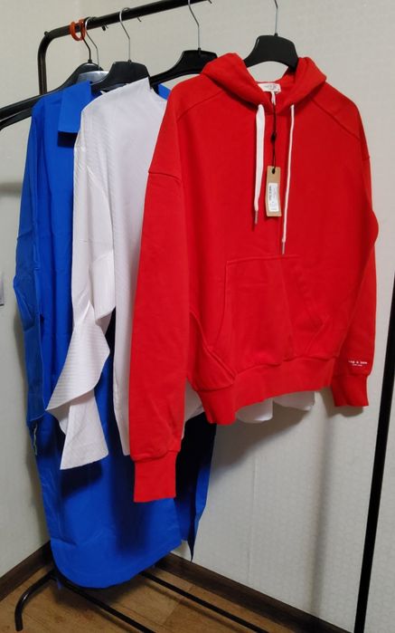 Продам блузки и худи