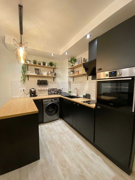 Дава се под наем Двустаен апартамент в Варна, Бриз - 68 кв.м за 817.53 € - Снимка #1