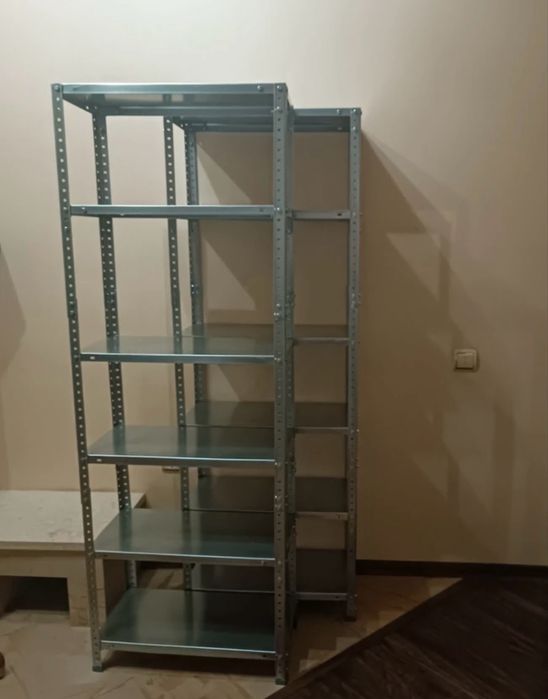 Продам стеллажи .