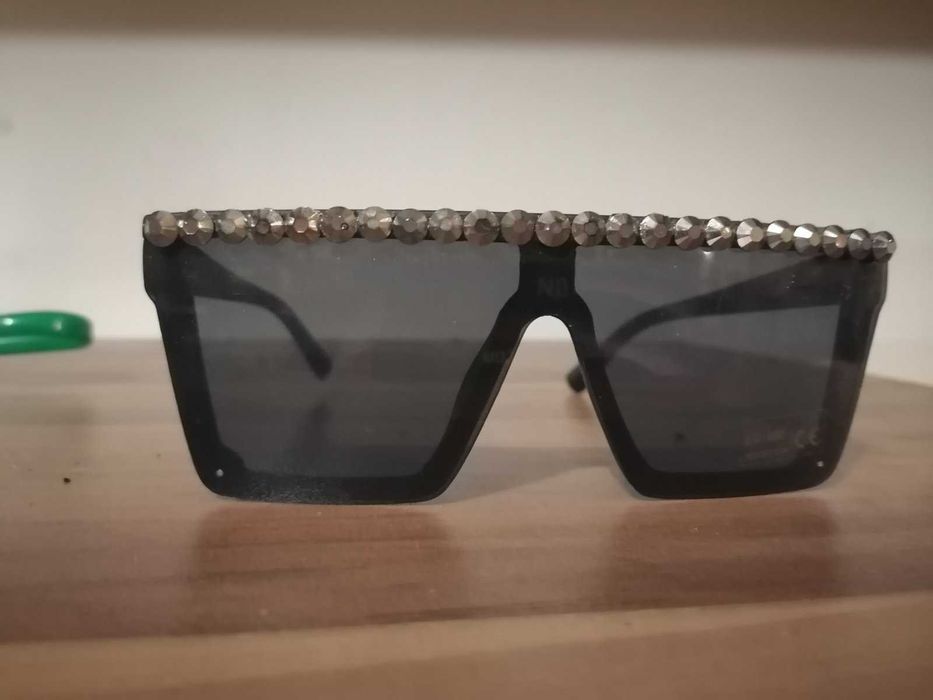 Луксозни слънчеви дамски очила с камъчета