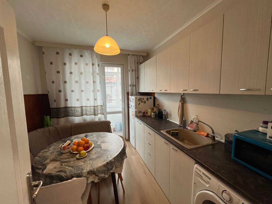 Продава се Двустаен апартамент в Казанлък - 68 кв.м за 1875 €/кв.м - Снимка #1