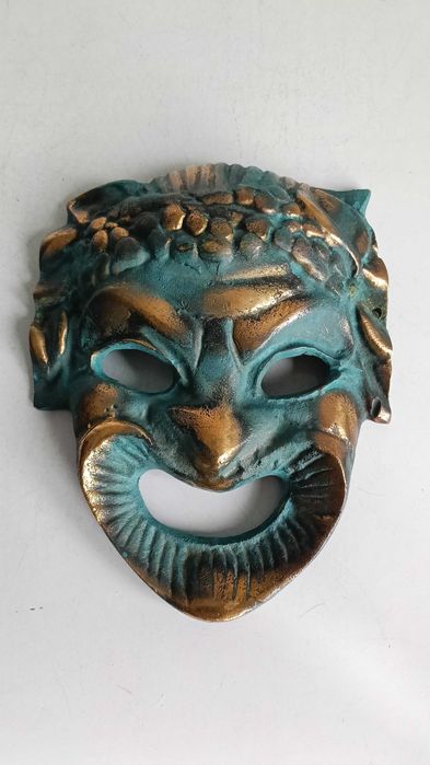 Бронзова маска на сатир