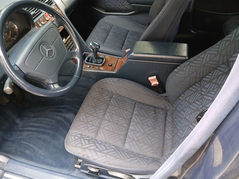 MERCEDES-BENZ E-Class 1993 — imagine 2