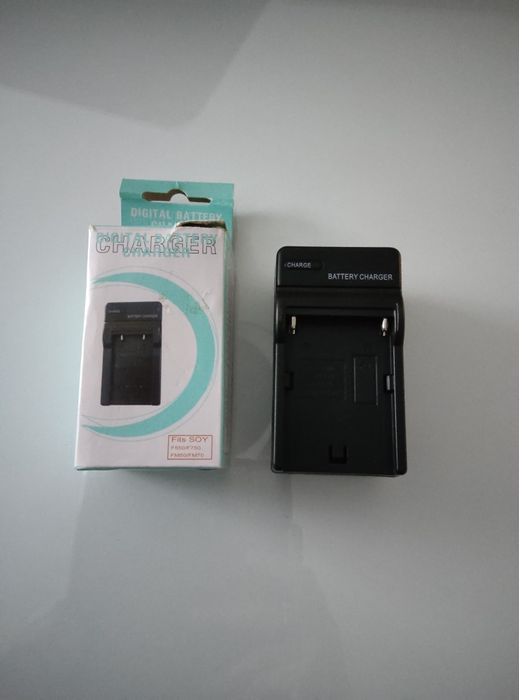 Зарядно за батерии Sony F550/F750 FM50/FM75
