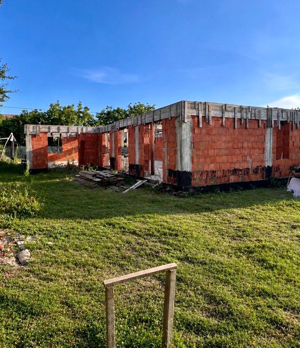 Propietar vand teren Islaz IF, 1000 mp cu casă în construcție