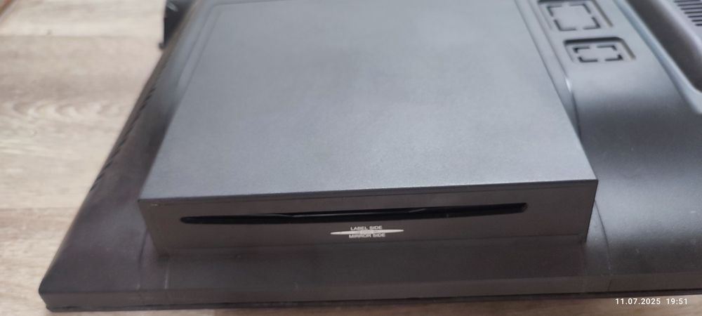 Телевизор на запчасти Elenberg LE215N59D