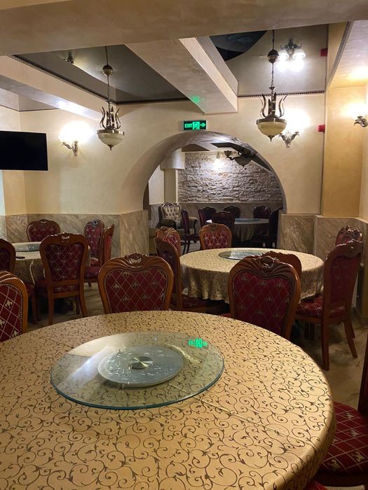 Vand hotel + restaurant + terasa + crama !!! Posibilitate rate !!!