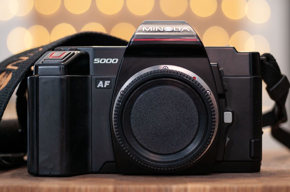 Minolta 5000 + AF Minolta 50mm f/1.7 лентов апарат с обектив