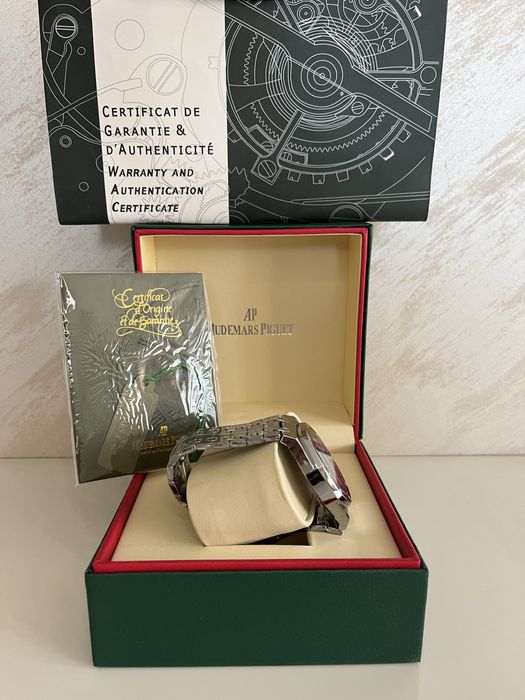 Audemars Piguet (AP) Royal Oak Chronograph