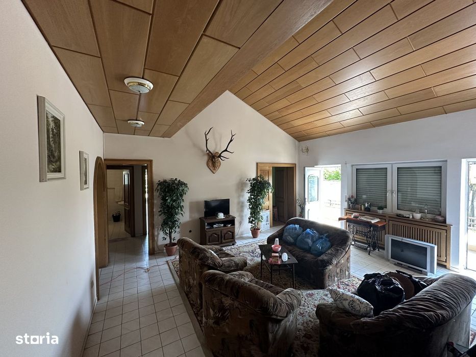 Agentia imobiliara VIGAFON vinde casa 5 camere Pietrosani