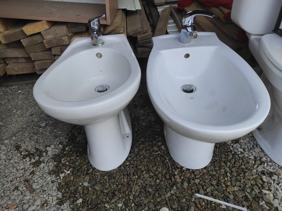 Биде со смесителями