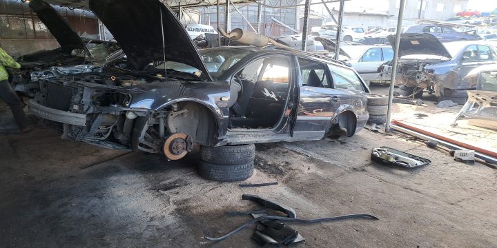 Piese Volkswagen VW Passat 1998 1.8 Syncro MT (125 hp)