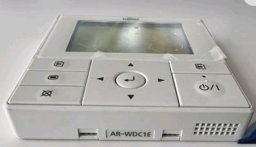 Telecomanda cu 3 fire FUJITSU (AR-WDC1E (UTY-RVNYM)