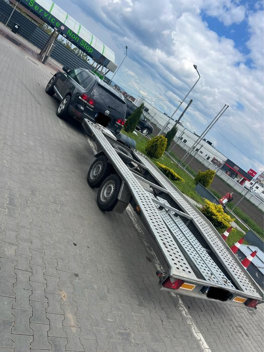 Tractari auto Asistenta Rutiera Transport auto avariate platforma