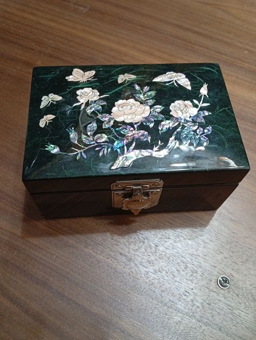 Посуда для сервировки