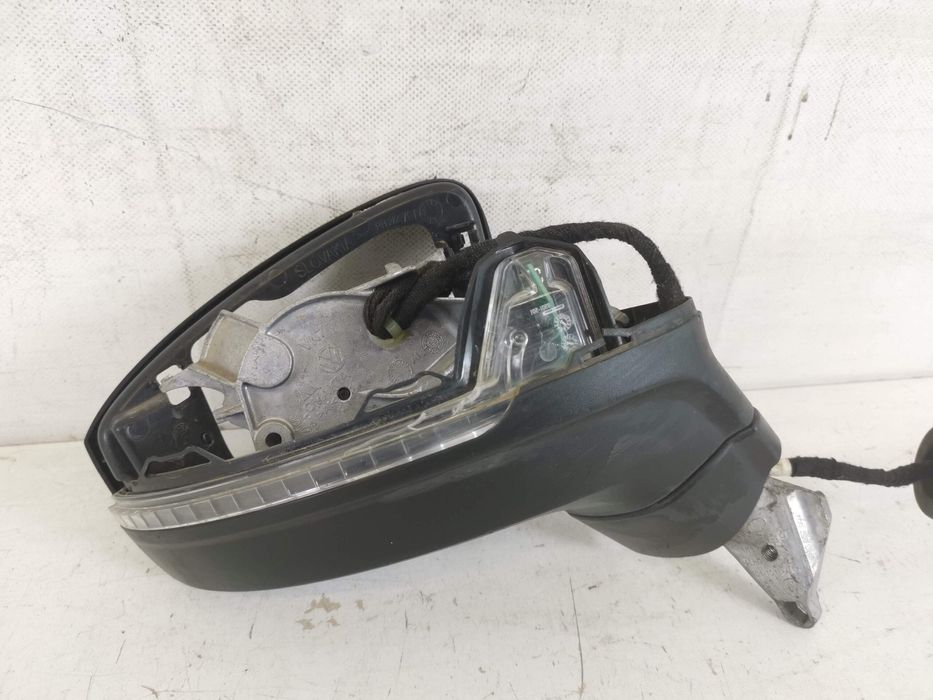 Дясно огледало Фолксваген / Volkswagen Tiguan 2 AD1 Оригинално в добро