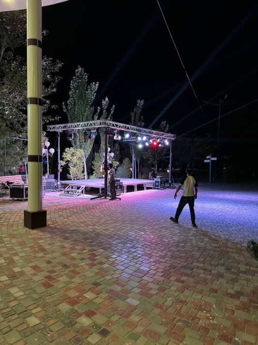 Saxna, Ekran, sveta muzika,