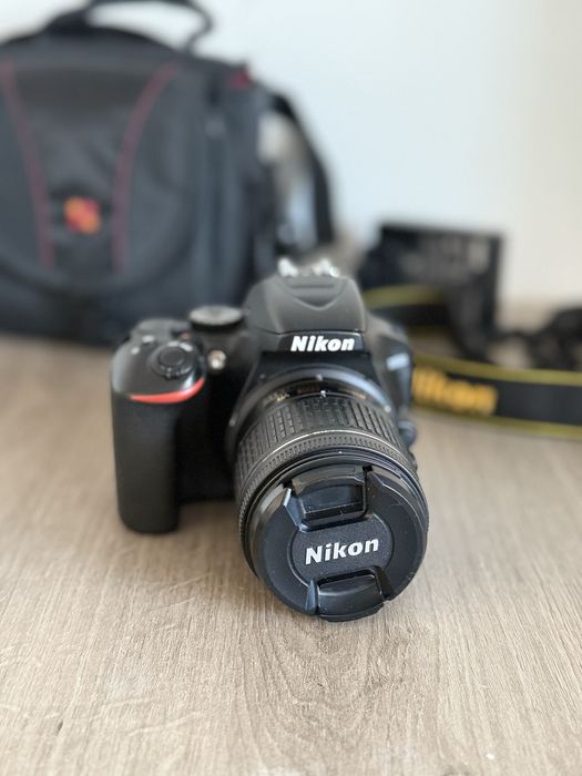 Aparat foto DSLR Nikon D3500 + obiectiv + accesorii
