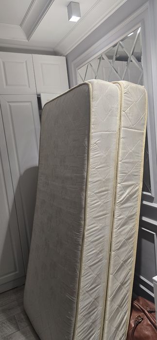Матрац 900×2000 . 2 штуки..