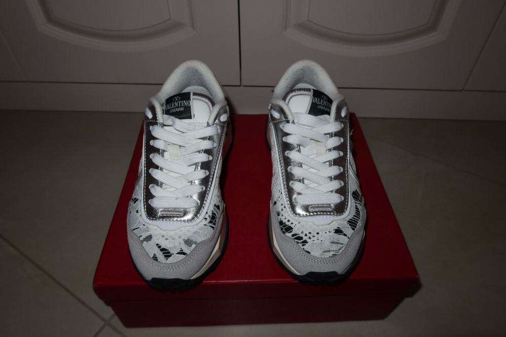 Налични дамски обувки Valentino 36/37 номер