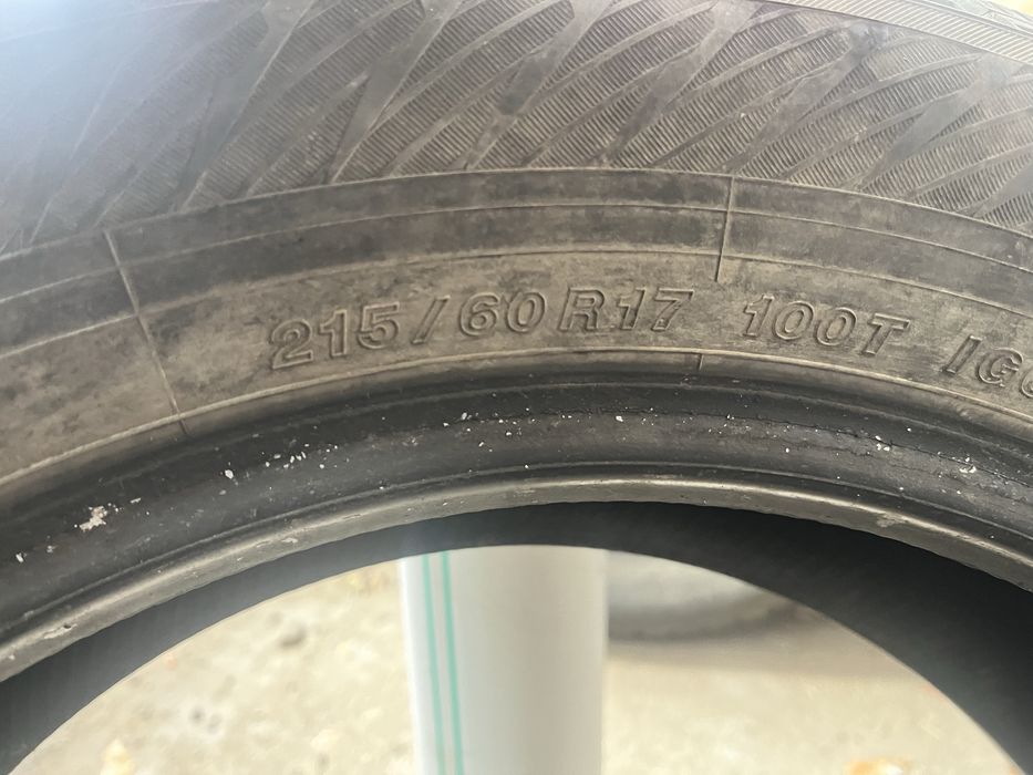 Продам шины R215/60/17
