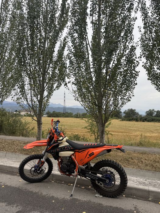 Продам Zuumav k8 nb300