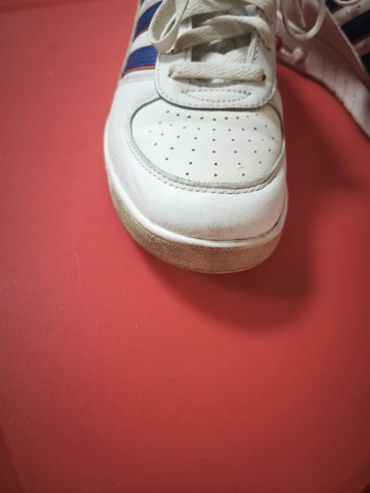 Маратонки Adidas  42 номер