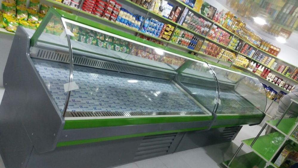 Халаделник Витрина